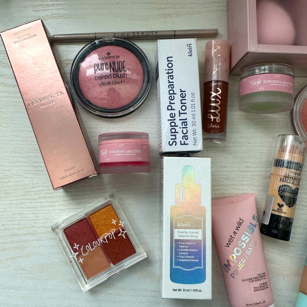 20 Piece Mixed Makeup Lot - Name Brand -